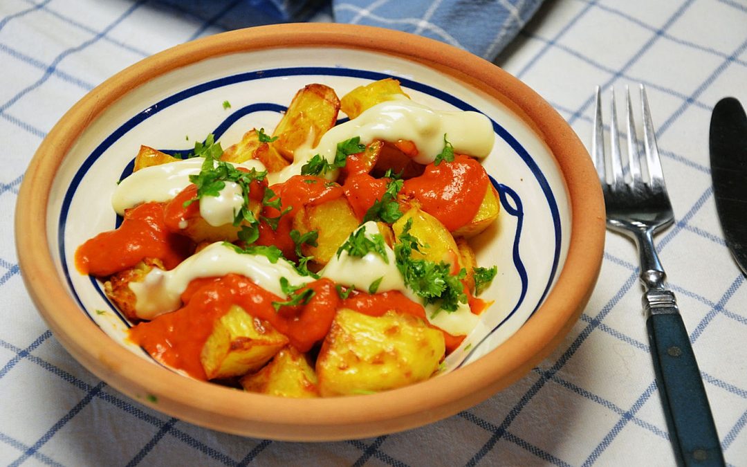 Patatas bravas – sprø spanske poteter med aioli