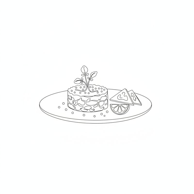 Et rundt tårn av tartar på en tallerken med en kvist brønnkarse på toppen, spredte pepperkorn, en sitronskive og en trekant ristet brød